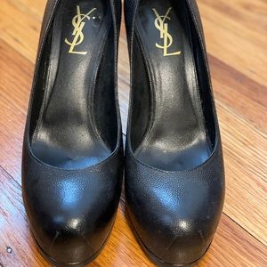 Yves Saint Laurent Tribute Pump - Black - size 37